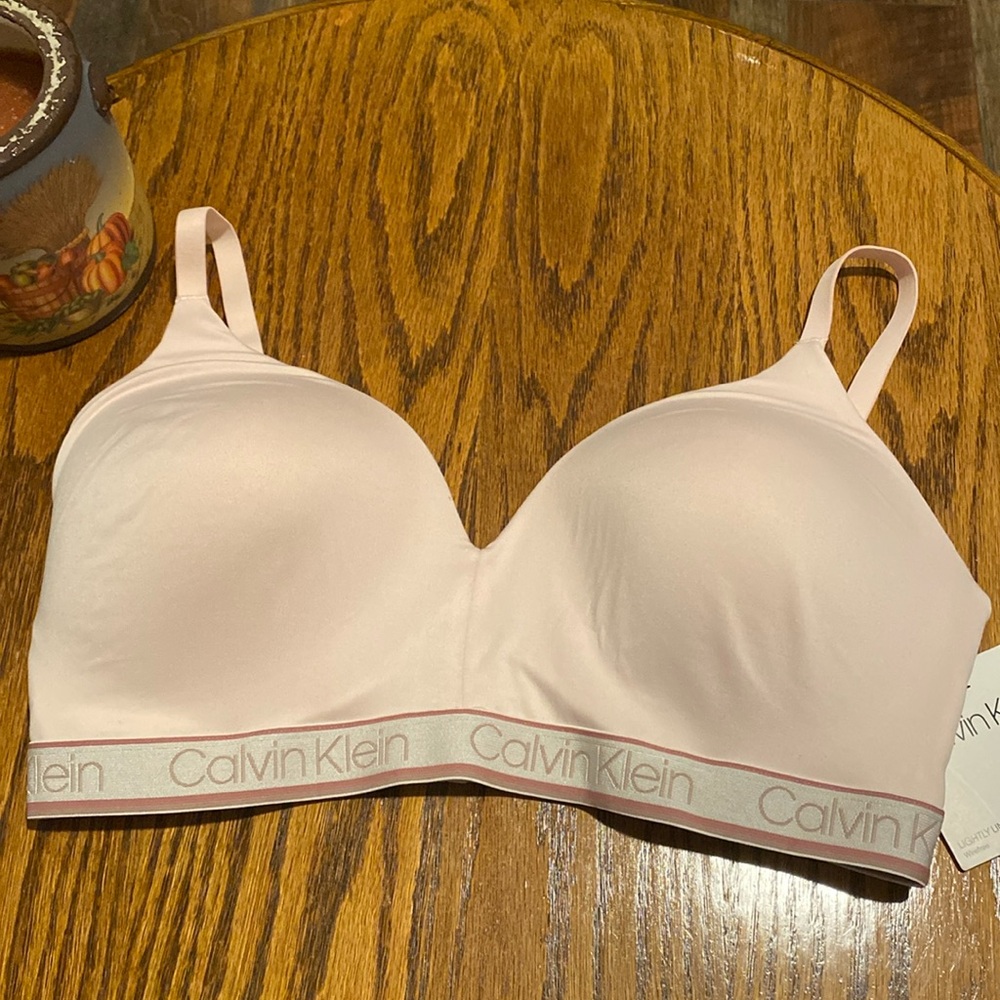 NWT Calvin Klein Bra Wireless Large Pink